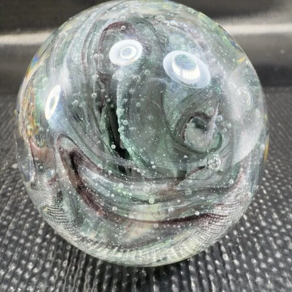 VTG‎ Dynasty Gallery Around The World Round Glass Paperweight Green Black Swirls
